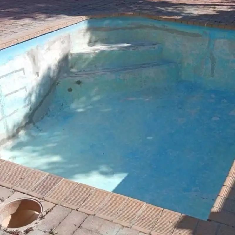 Residential swimming pool service work by Arnolds Pool Services
